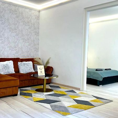 N24 Apartments By Small Home ブダペスト エクステリア 写真