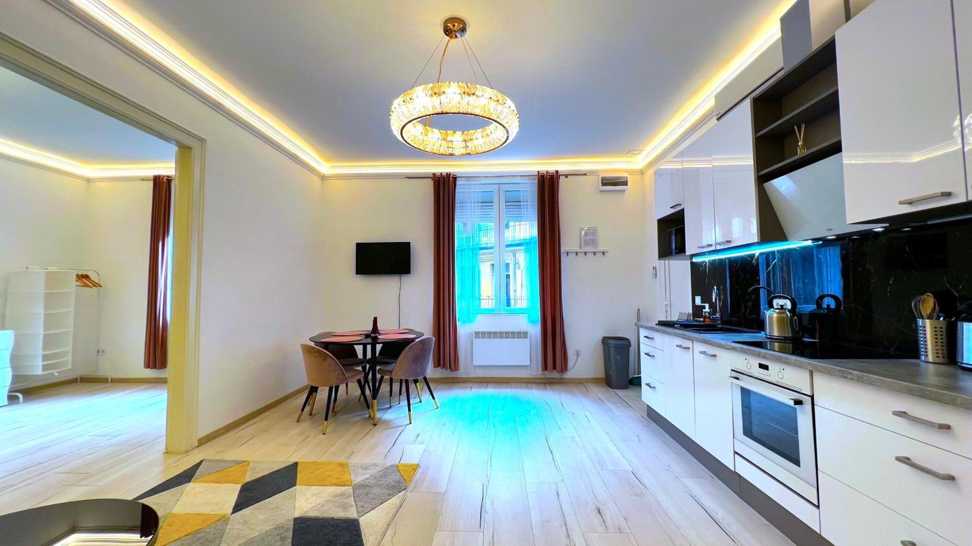 N24 Apartments By Small Home ブダペスト エクステリア 写真