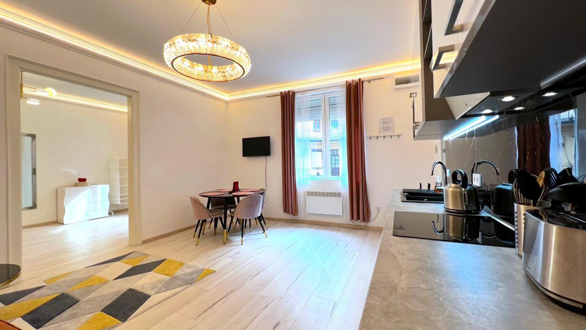 N24 Apartments By Small Home ブダペスト エクステリア 写真