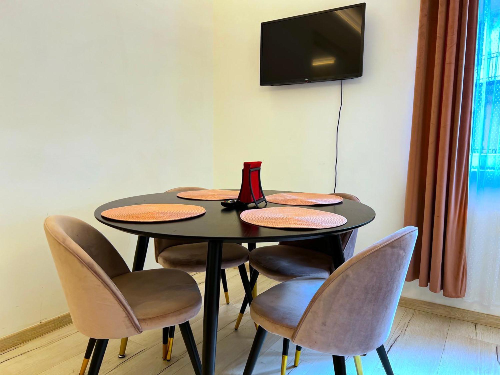 N24 Apartments By Small Home ブダペスト エクステリア 写真