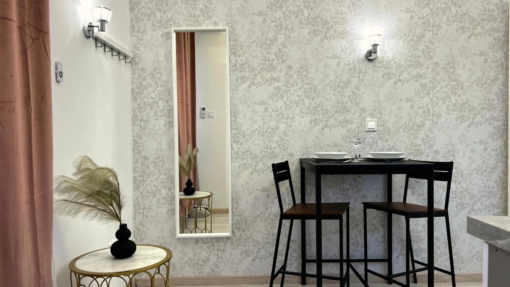 N24 Apartments By Small Home ブダペスト エクステリア 写真